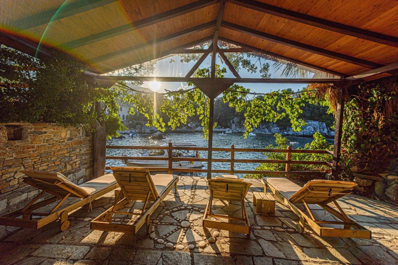 Cleopatra'S Miramare Aparthotel Damouchari Ngoại thất bức ảnh